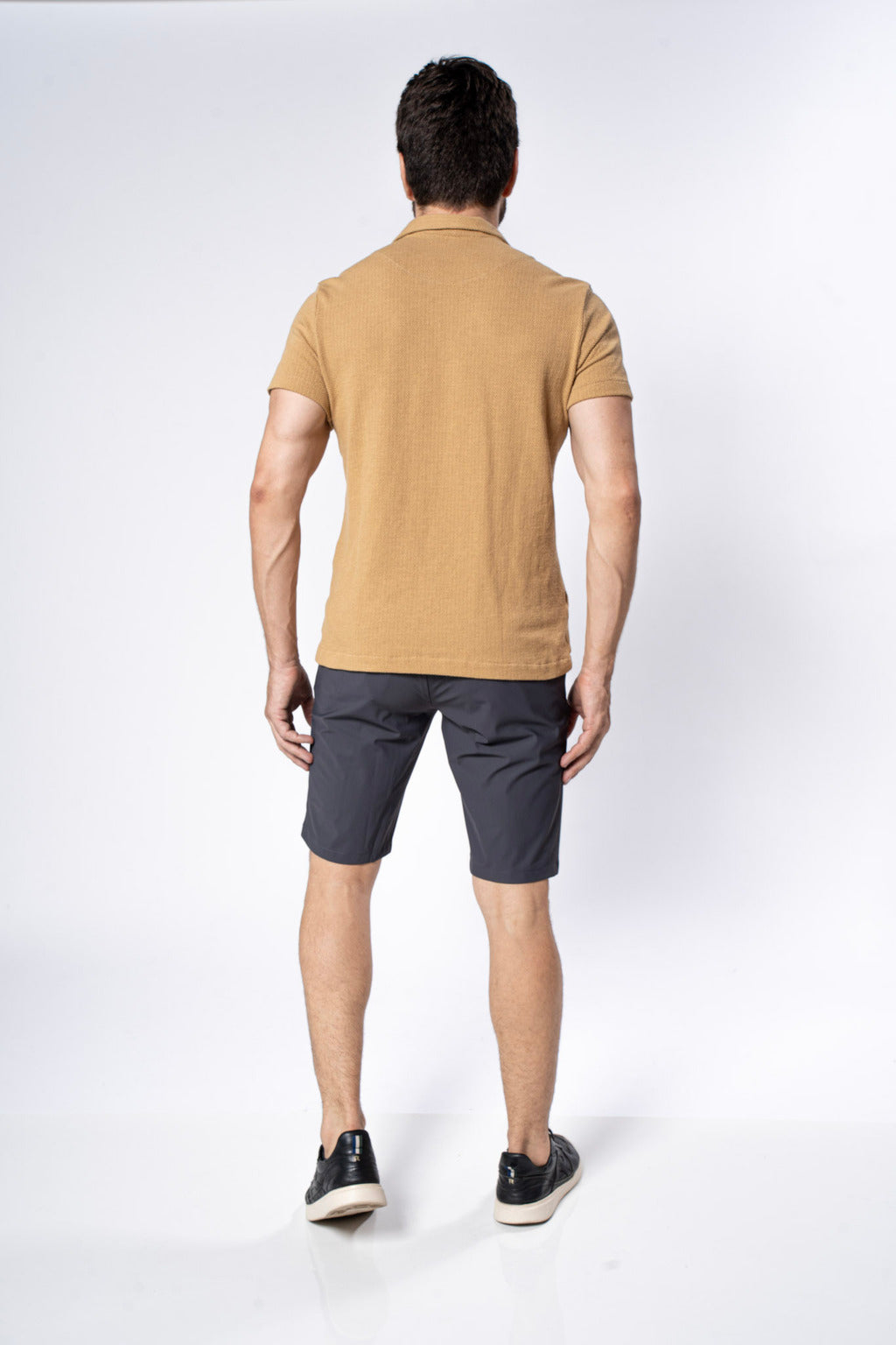 Camisa Gola Cubana Malha Texturizada Mostarda