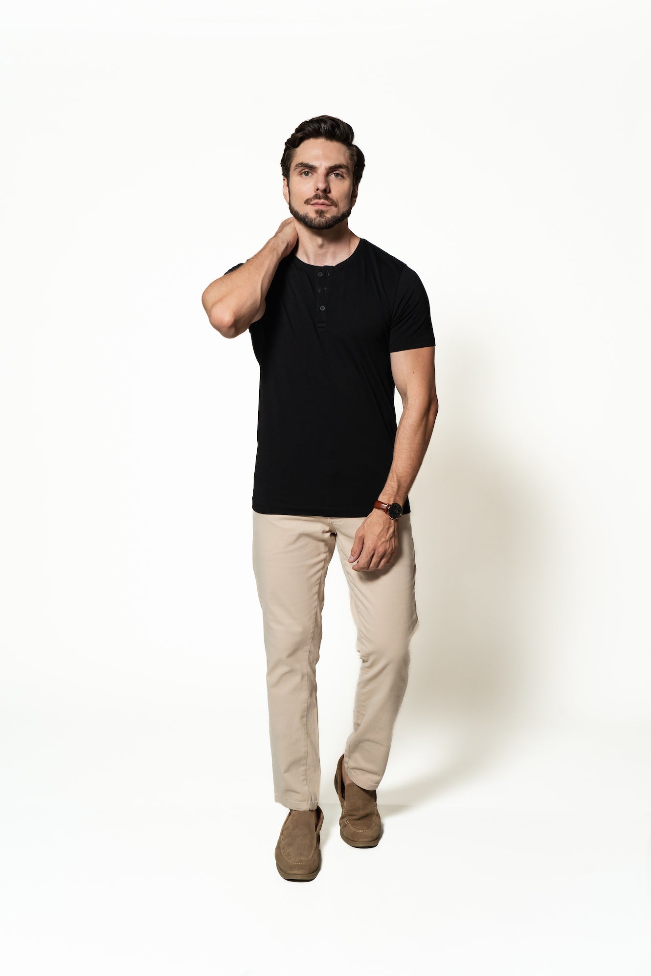Camiseta Henley Nobile — Algodão Egípcio Preta