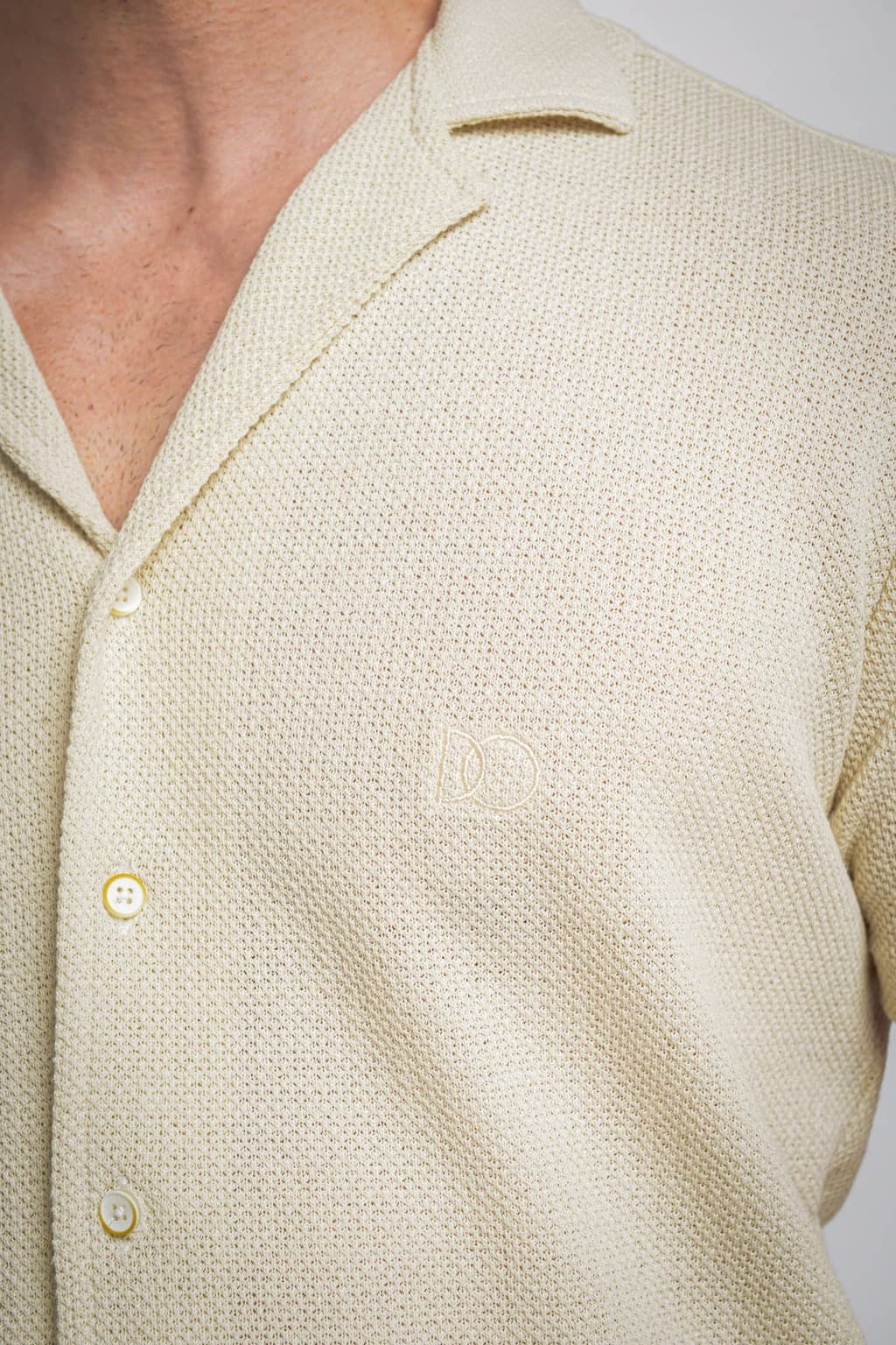 Camisa Gola Cubana Malha Texturizada Off-White