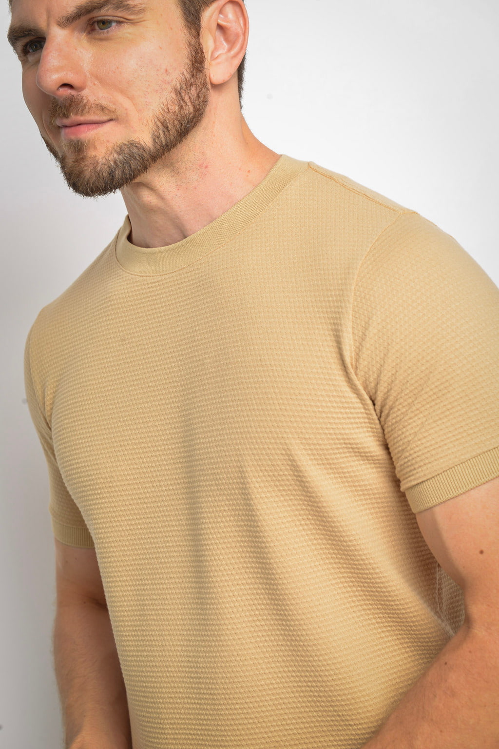 Camiseta Estruturada Bege – Coleção Essência